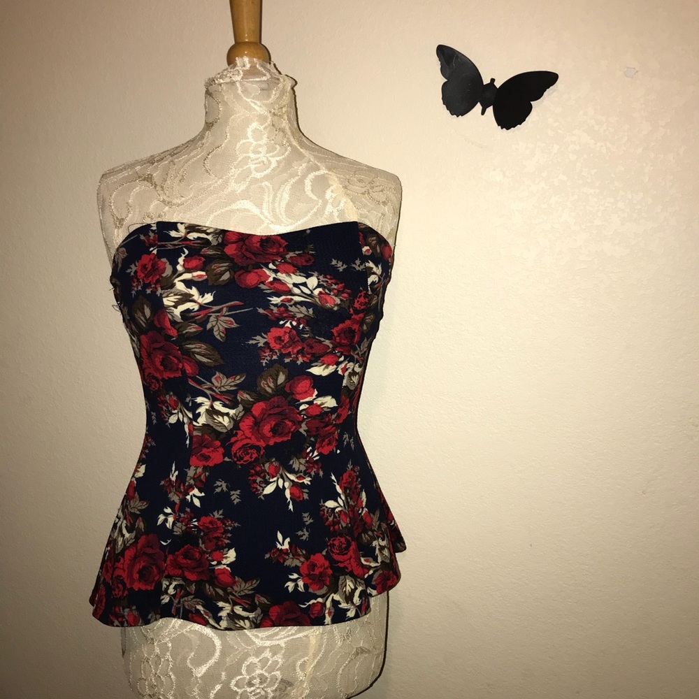 Peplum strapless top 😍